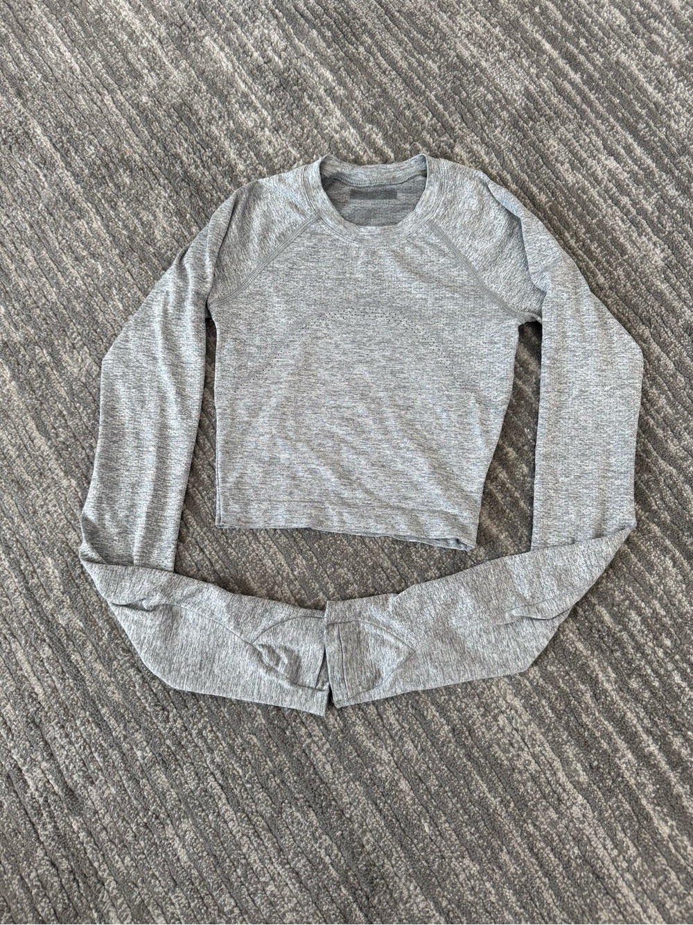 lululemon Swiftly Tech Cropped Long Sleeve 2.0 – Heathered Grey – Size 0